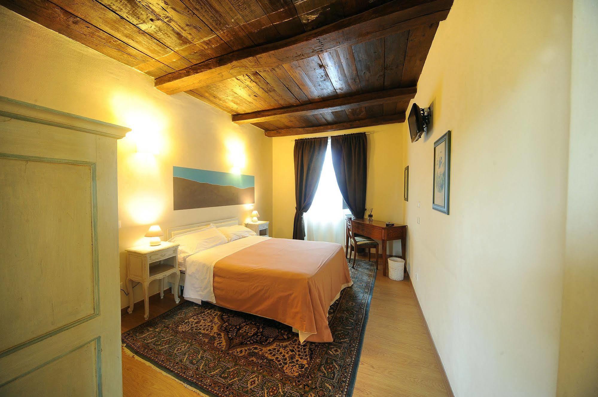Hotel Il Campanile Cherasco Exterior photo